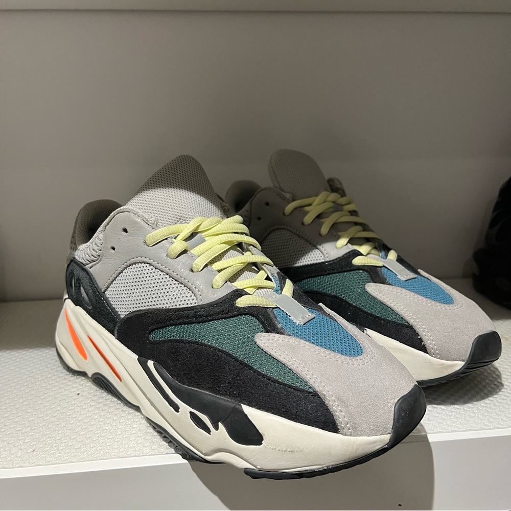 Yeezy 700 wave runner